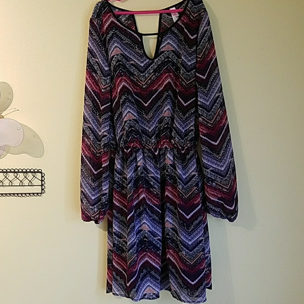 Chervon striped long sleeve dress